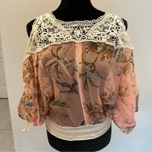 GUESS floral crochet short sleeve top